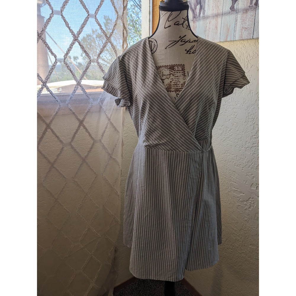 Harper Heritage Grey White Striped Flutter Sleeve Wrap Mini Dress Cotton Blend M